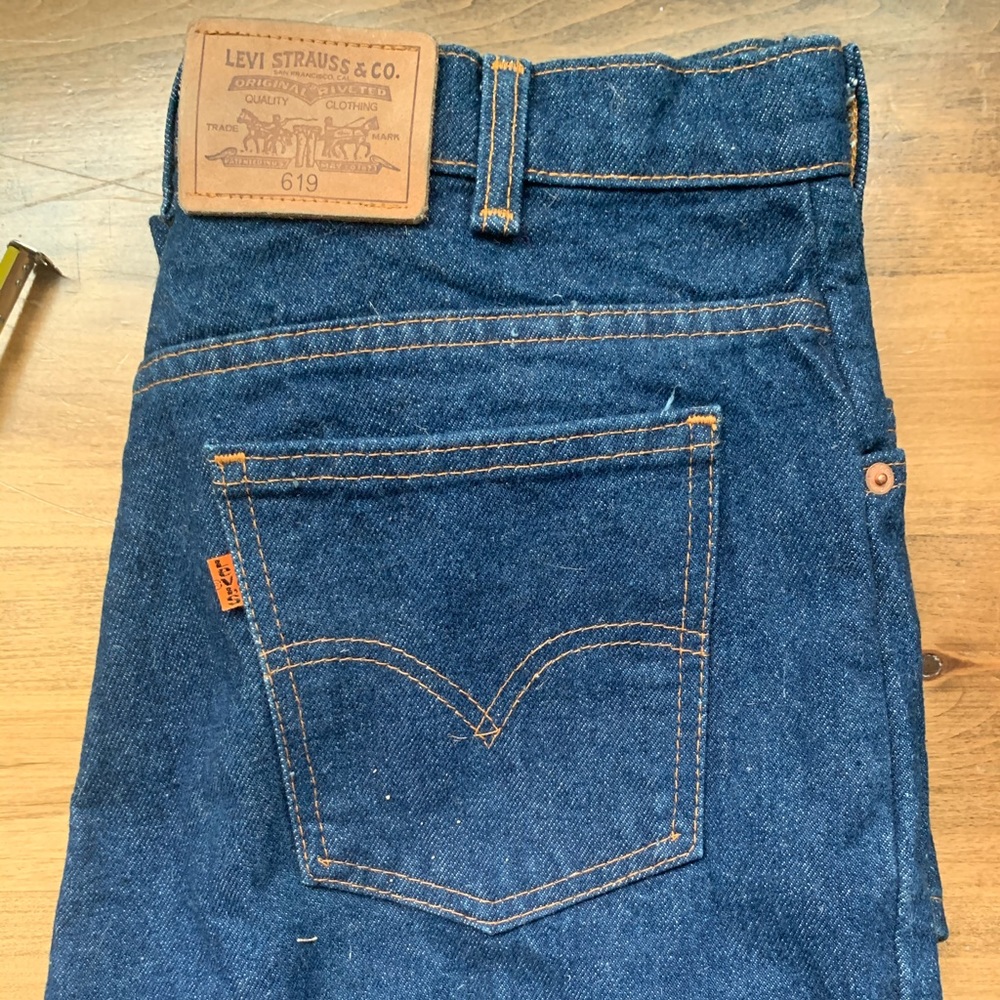 ORANGE TAG LEVIS 619 size 33/32